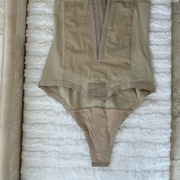 NIB Bellefit Postpartum Girdle Corsett - L - Picture 5 of 10